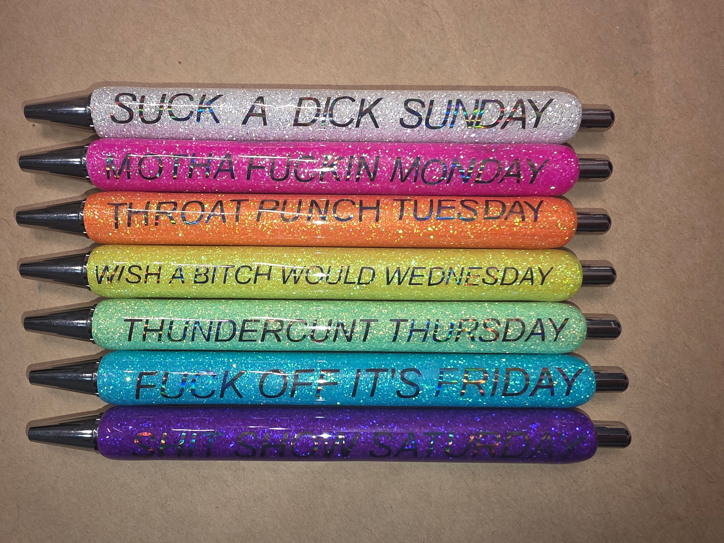 Set of 7 pens